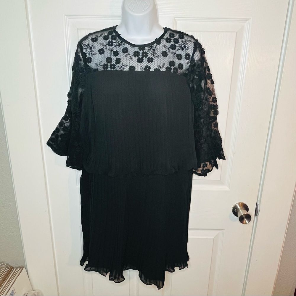 Modcloth Dauntless Dahlias Tiered Mini
Dress Pleated Cocktail Black 8 NWT - Picture 8 of 13